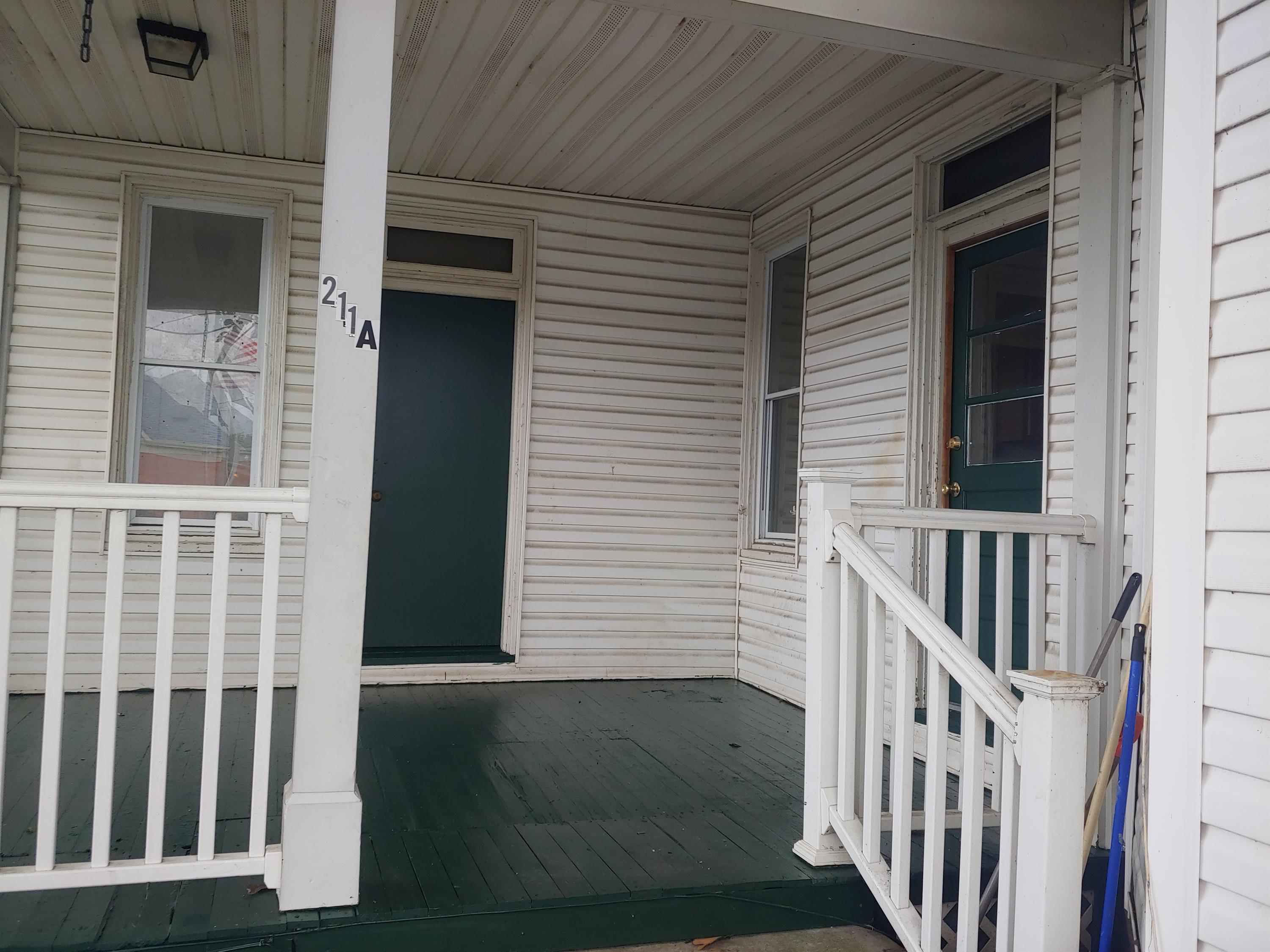 211 Market St - A